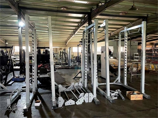 Αθλητική γυμναστική πρέπει να έχει βάρος Squat Rack για κωπηλασία Lat Pulldown και ανύψωση βαρών