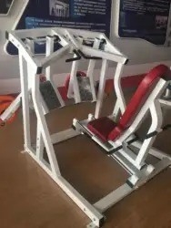 Στυλ γυμναστικής Τράβηγμα πλάκας φορτωμένο Iso πλάγια πόδι Πίεση Quads πόδι επέκταση μηχανή Curl