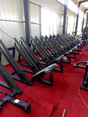 Μηχανή Squat για την προπόνηση των μυών των ποδιών